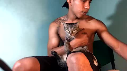 Snapshot of maximo_vega_new chatting on January 24, 6:03 am Maximo Aron Vega online show from January 24, 6:03 am