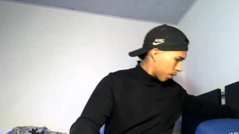 Snapshot of maximo_vega_new chatting on March 10, 7:21 am Maximo Aron Vega online show from March 10, 7:21 am