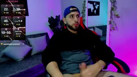 Snapshot of maximo_wolf1 chatting on November 27, 10:45 pm Maximo Wolf online show from November 27, 10:45 pm