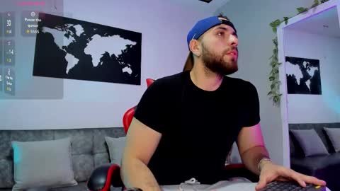 Maximo Wolf online show from December 20, 8:49 pm