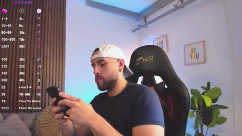 Maximo Wolf online show from February 21, 7:59 pm