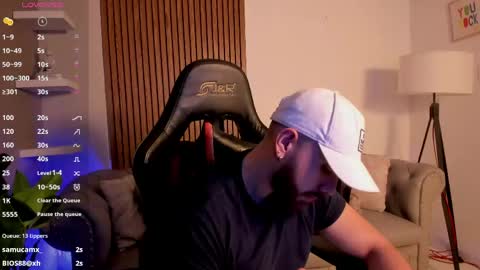 Maximo Wolf online show from April 24, 9:01 am