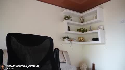 Sebastian online show from February 18, 2:02 pm