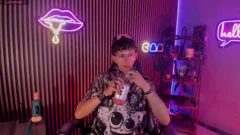 MAXIMO online show from April 15, 2:18 am