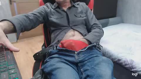 maximus3334 online show from November 26, 11:22 am