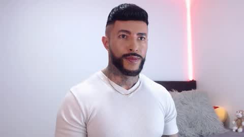 Snapshot of maximus_golden chatting on October 22, 4:24 am Independent Model online show from October 22, 4:24 am