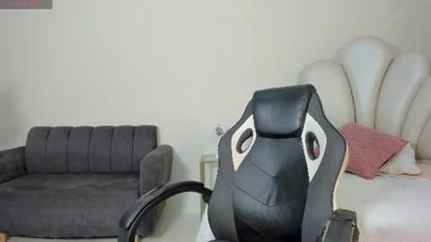 Snapshot of maximusclark1_ chatting on June 23, 12:25 pm Maximus online show from June 23, 12:25 pm