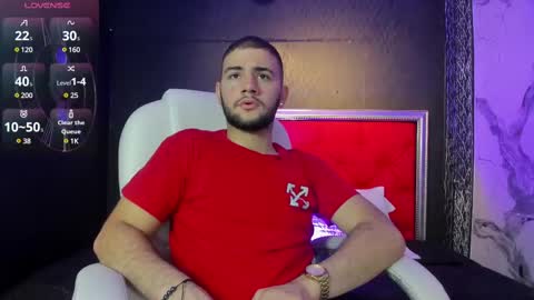 Snapshot of maximusdick1_ chatting on December 4, 12:25 pm Maximus online show from December 4, 12:25 pm