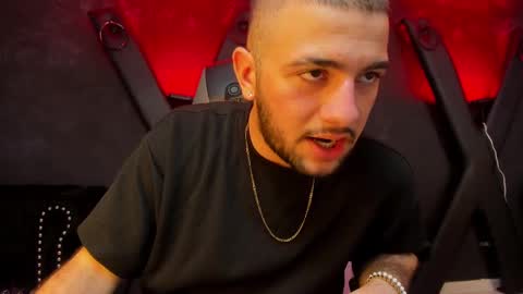 Snapshot of maximusdick1_ chatting on September 18, 3:52 am Maximus online show from September 18, 3:52 am