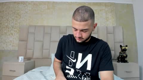 Snapshot of maximusdick1_ chatting on October 12, 3:49 am Maximus online show from October 12, 3:49 am