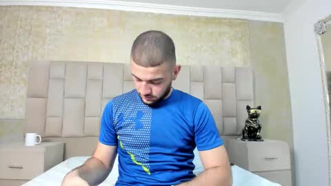 Snapshot of maximusdick1_ chatting on October 27, 4:05 am Maximus online show from October 27, 4:05 am