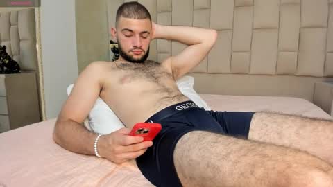 Snapshot of maximusdick1_ chatting on November 22, 5:39 am Maximus online show from November 22, 5:39 am