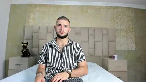 Snapshot of maximusdick1_ chatting on November 23, 4:45 am Maximus online show from November 23, 4:45 am