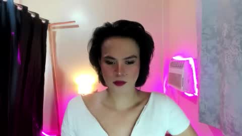maxine_fucks online show from December 4, 8:39 pm