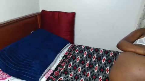 maxxy online show from April 21, 5:06 pm