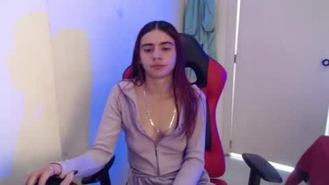 Snapshot of maxinesex_ chatting on June 3, 2:55 pm maxinesex_ online show from June 3, 2:55 pm