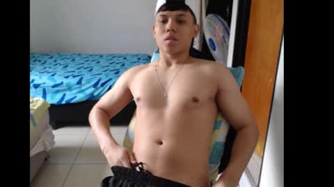 maxiolly108534 online show from November 10, 4:50 pm