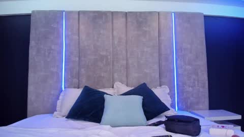 Maxi Rogers online show from April 21, 11:38 am