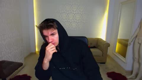 MaxKaiden online show from January 17, 5:45 am