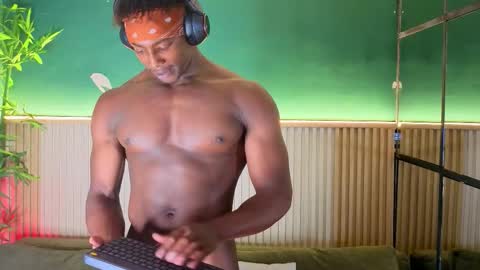 Maxmuscle10 online show from February 13, 6:26 pm