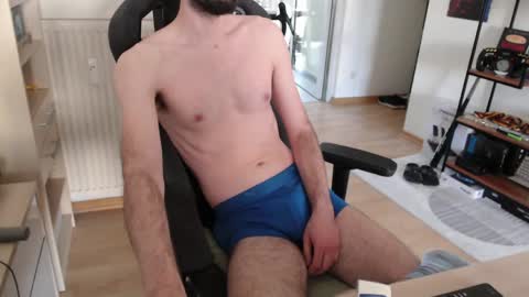 Snapshot of maxp0wer21 chatting on May 9, 10:20 am maxp0wer21 online show from May 9, 10:20 am