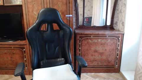 Snapshot of maxplay18 chatting on November 4, 9:19 am Max online show from November 4, 9:19 am