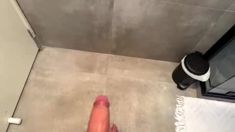 Snapshot of maxpowers1880 chatting on November 8, 9:09 am maxpowers1880 online show from November 8, 9:09 am