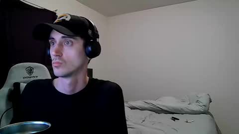 Snapshot of maxryderr chatting on September 14, 12:43 am Max Ryder online show from September 14, 12:43 am