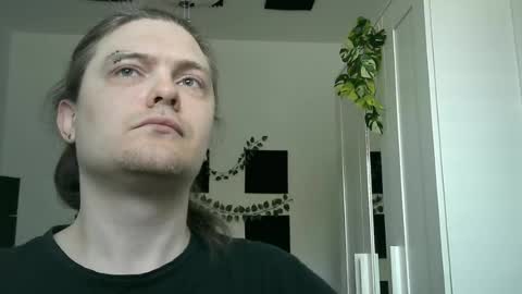 Snapshot of maxs_93 chatting on July 7, 12:09 pm maxs_93 online show from July 7, 12:09 pm