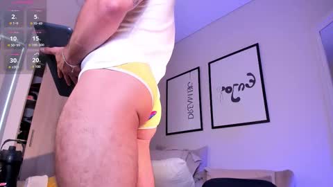 Max online show from March 8, 9:18 pm