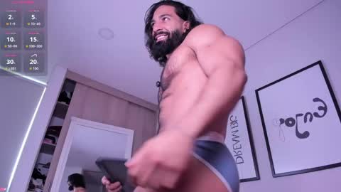 Max online show from April 20, 7:37 pm