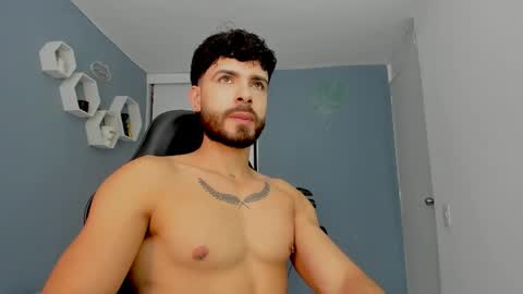 Snapshot of maxtowers chatting on March 10, 9:53 pm Maxi online show from March 10, 9:53 pm