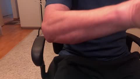 Max online show from November 5, 11:10 am