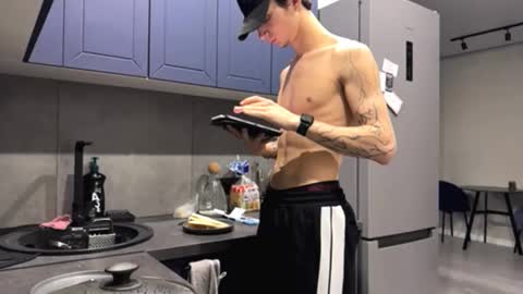 Snapshot of maxxxblaze_35 chatting on September 26, 1:53 am Max online show from September 26, 1:53 am