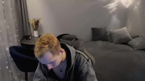 Snapshot of maxxxblaze_35 chatting on December 23, 12:19 am Max online show from December 23, 12:19 am