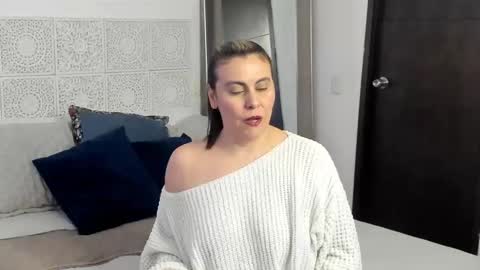 Victoria online show from December 30, 10:01 pm