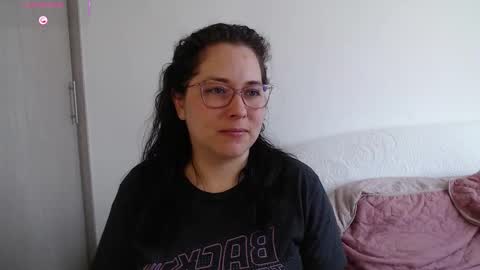 Snapshot of may_bloom chatting on March 29, 5:24 pm May online show from March 29, 5:24 pm