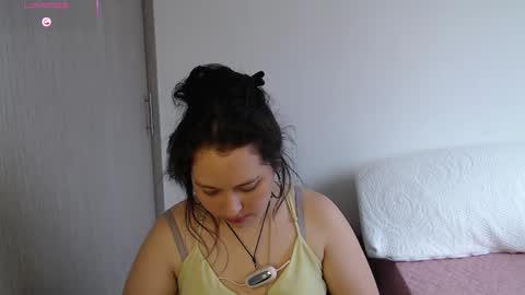 Snapshot of may_bloom chatting on March 30, 6:20 pm May online show from March 30, 6:20 pm