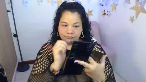Snapshot of may_fk chatting on October 16, 1:28 am may_fk online show from October 16, 1:28 am