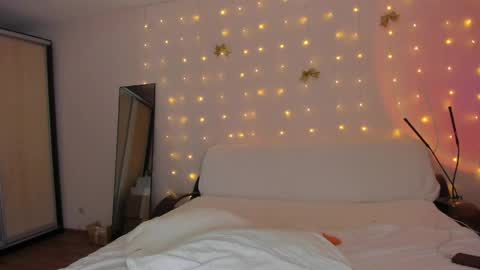 May Flower online show from April 21, 11:27 am