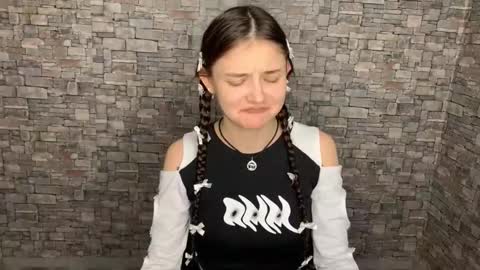 may online show from January 7, 6:43 pm