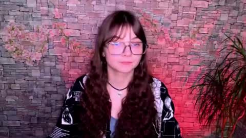 Snapshot of may_rollins chatting on May 25, 12:44 pm may online show from May 25, 12:44 pm