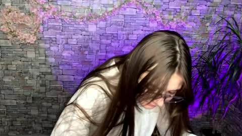 Snapshot of may_rollins chatting on May 29, 5:00 pm may online show from May 29, 5:00 pm