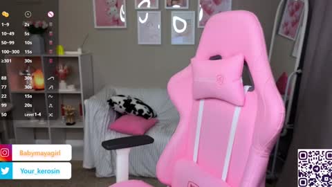 Snapshot of maya_blonde18 chatting on January 31, 6:57 am Maya online show from January 31, 6:57 am