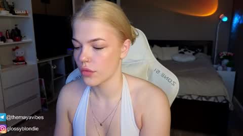 Maya online show from April 7, 3:18 am