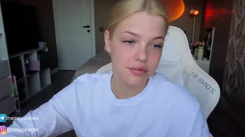 Maya online show from April 23, 3:41 am