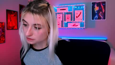 Maya online show from January 14, 8:36 pm