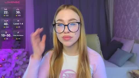 Maya online show from December 9, 4:47 pm