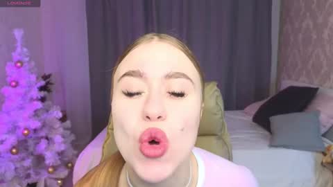 Maya online show from January 7, 11:48 am