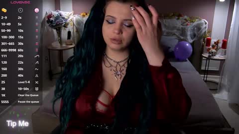 Snapshot of maya_mils chatting on October 29, 1:08 am Maya Mils online show from October 29, 1:08 am